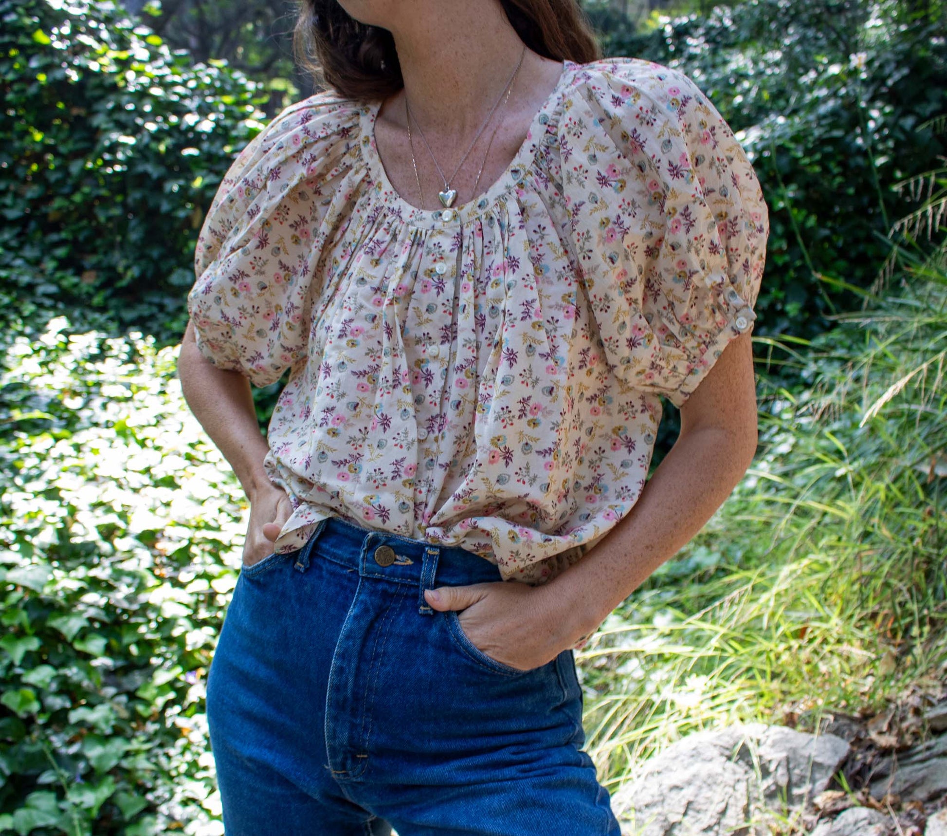 HMD -- JUNE TOP -- FEATHERED FLORAL view 1
