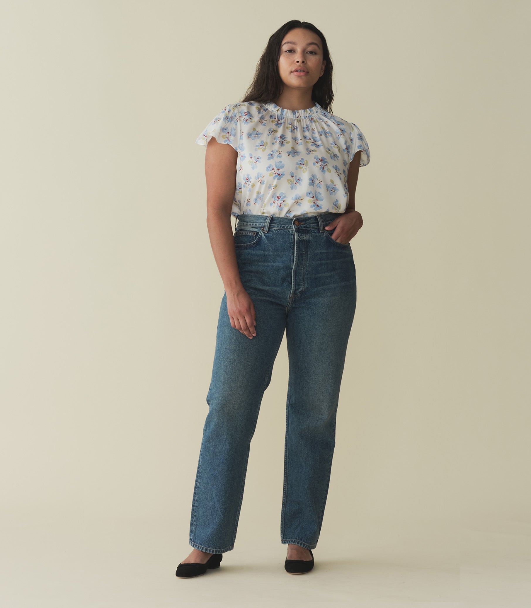 HMD -- YVIE TOP -- BLEU FROLICKING FLORAL view 4
