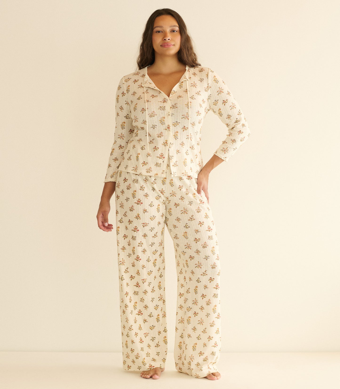ALEXANDRIA TEE -- CREME PETIT PALAIS