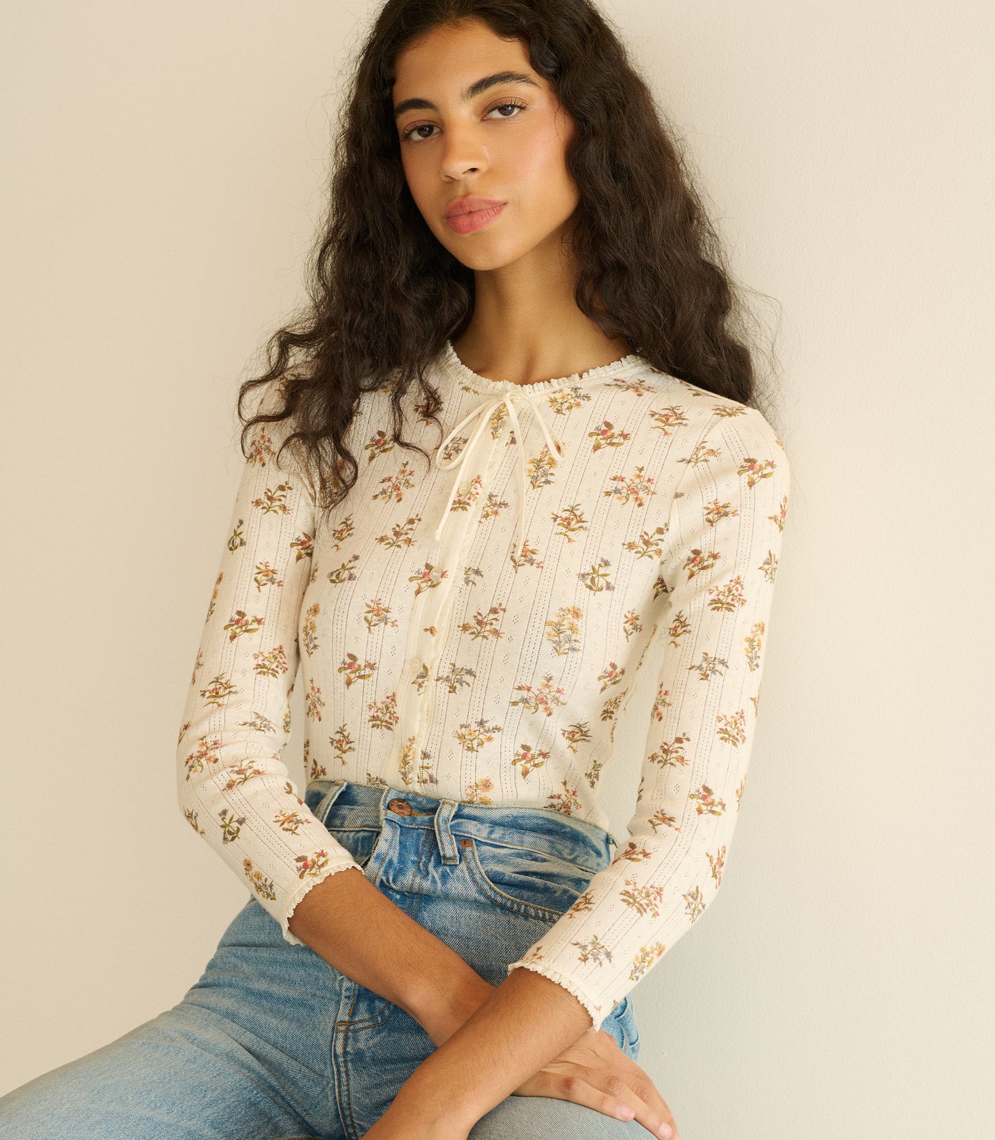 ALEXANDRIA TEE -- CREME PETIT PALAIS