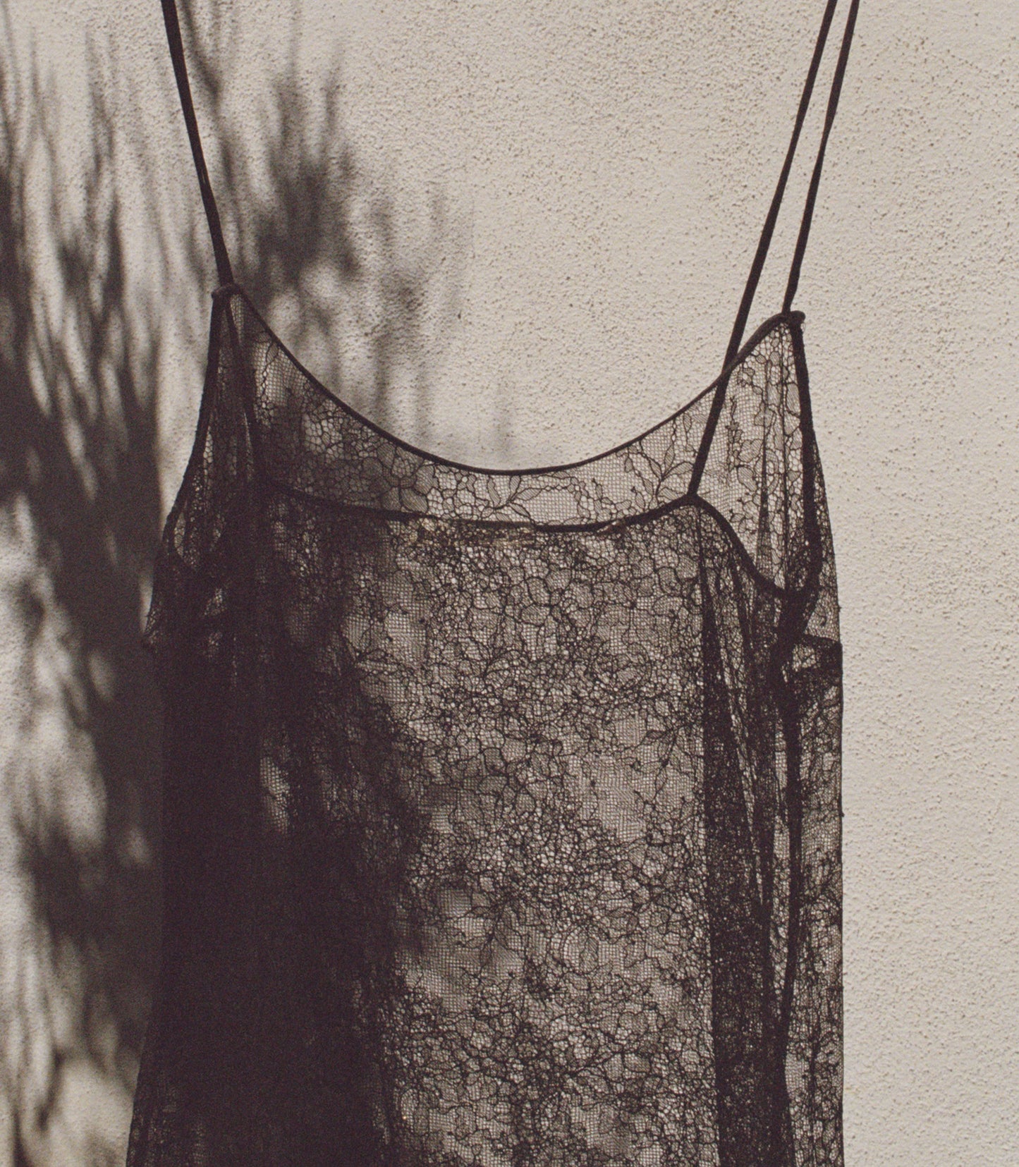 AMEDINE SLIP -- BLACK