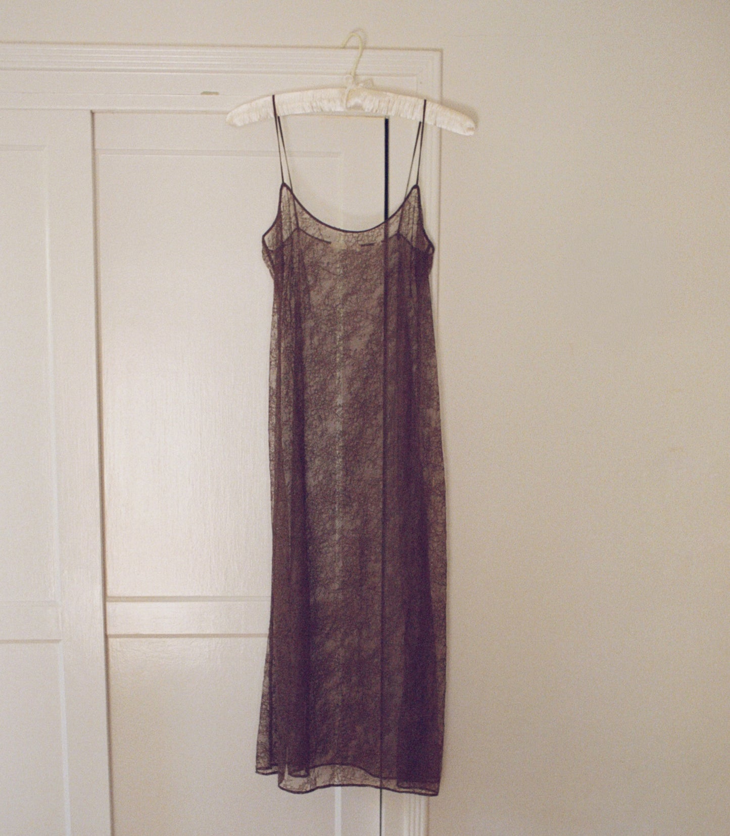 AMEDINE SLIP -- UMBER