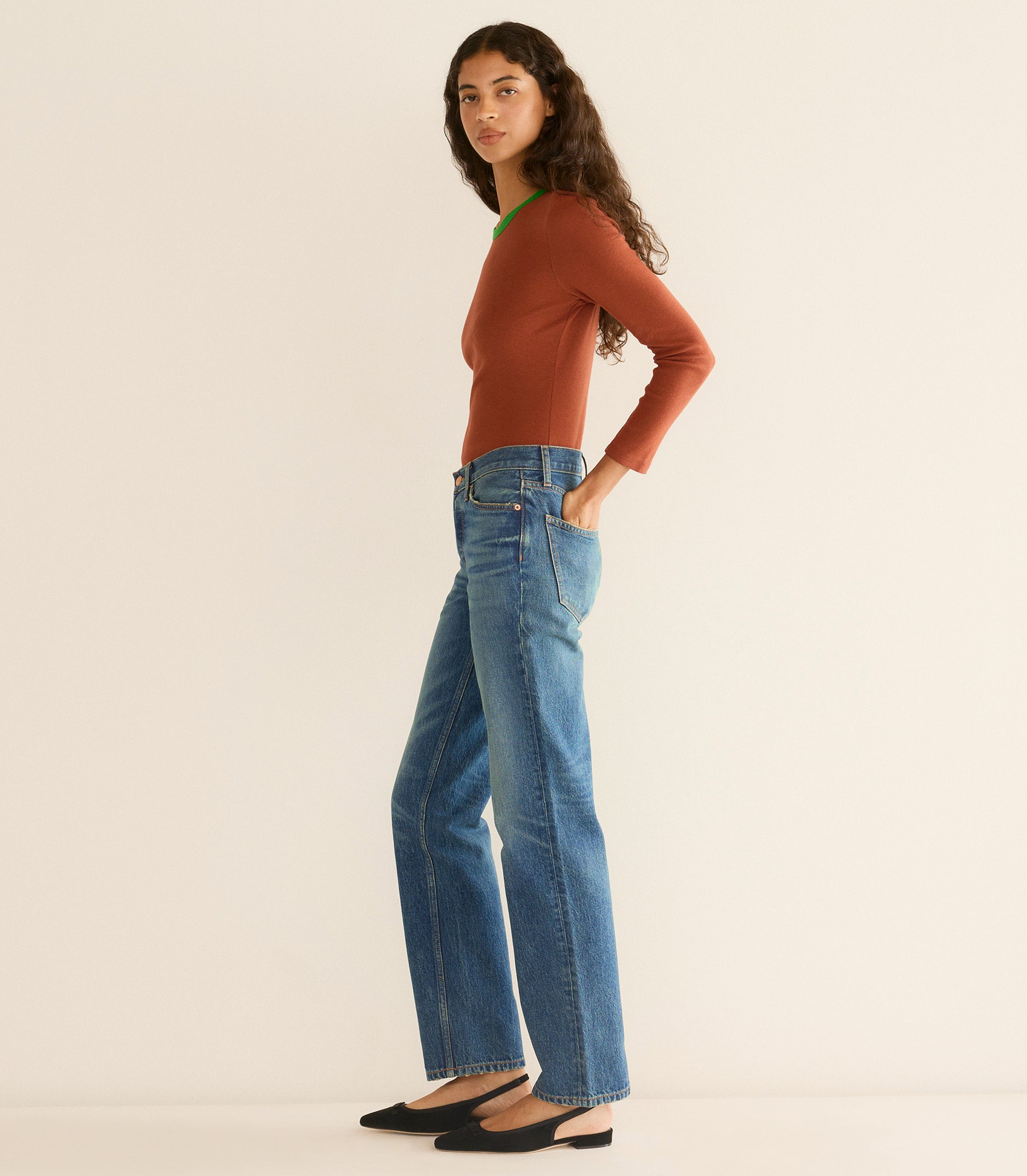 ANNIE TEE -- RED OAK view 3
