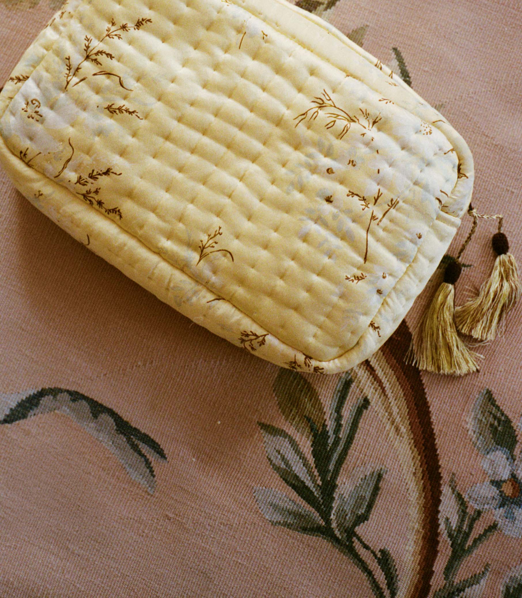ANNIVERSARY GRANDE QUINCE POUCH -- BOUQUET DE CHAMONIX view 5
