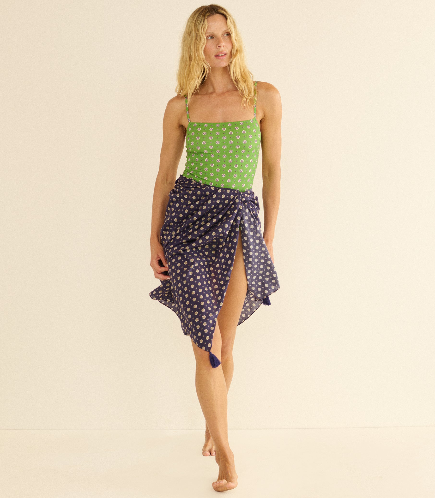 CASCAIS SARONG -- NAVY CADIZ FOULARD view 3
