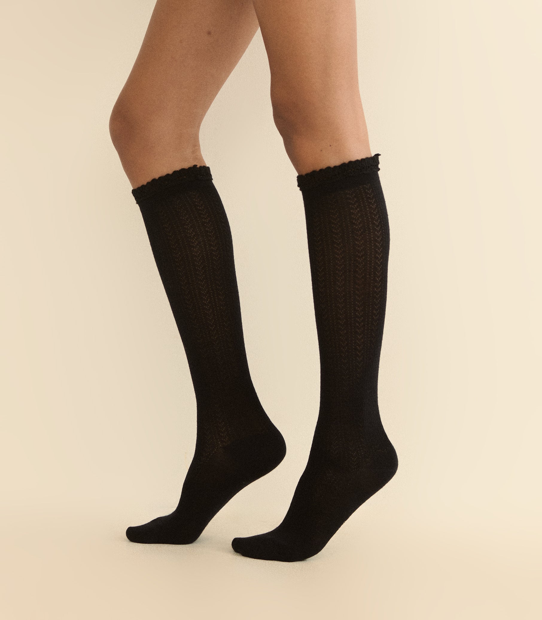 COLLÉGIEN POINTELLE KNEE HIGH SOCK -- NOIR DE CHARBON