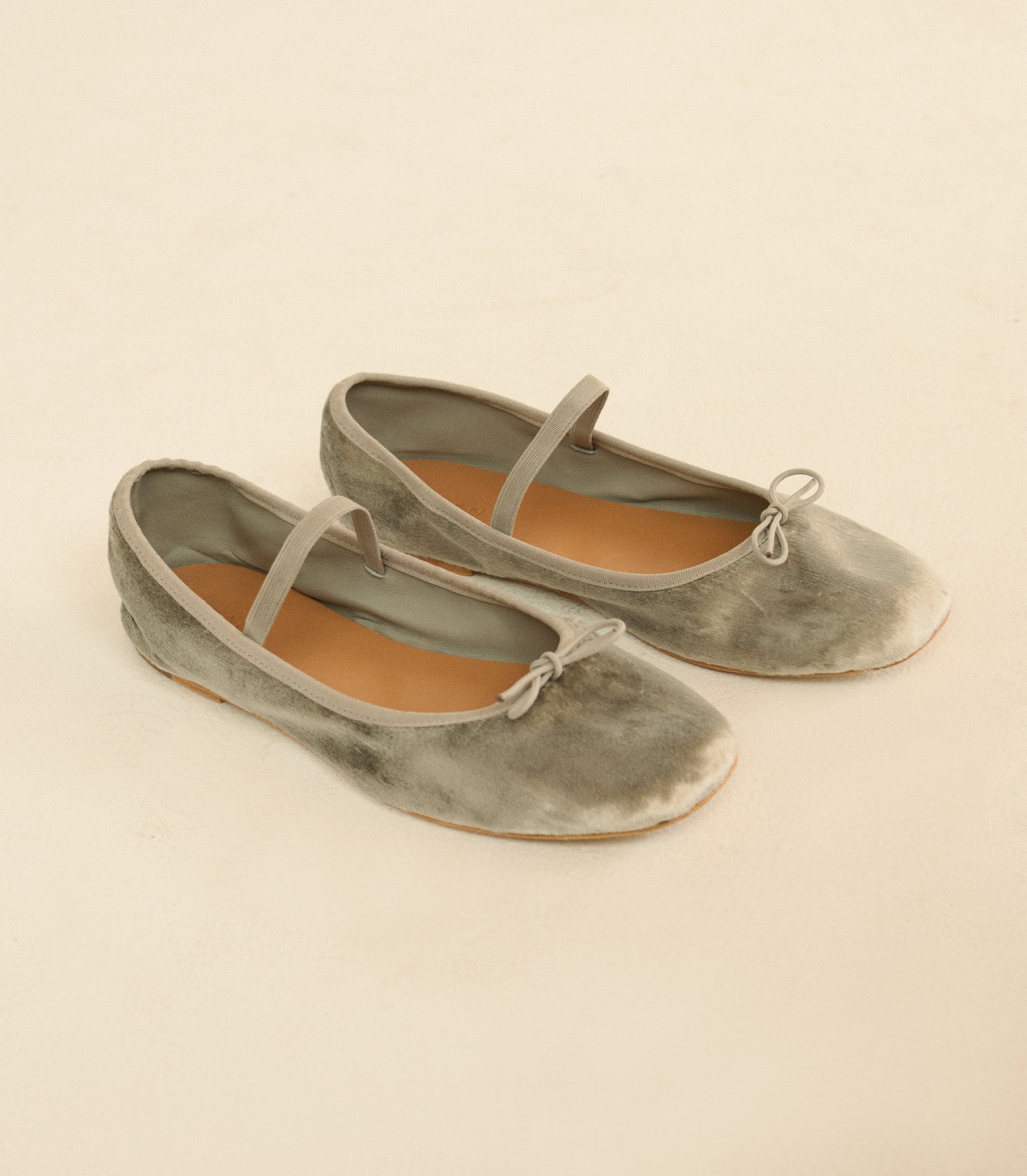 ELENI MARY JANE -- DOVE PANNE VELVET view 6
