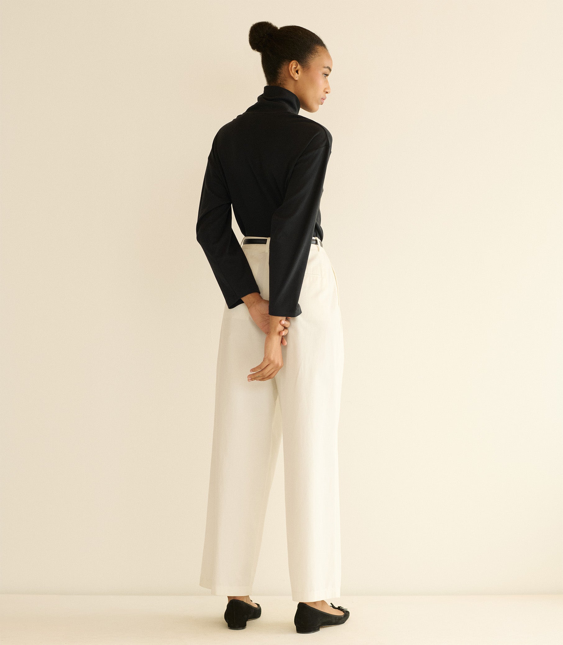 HAWTHORN TURTLENECK -- BLACK view 4

