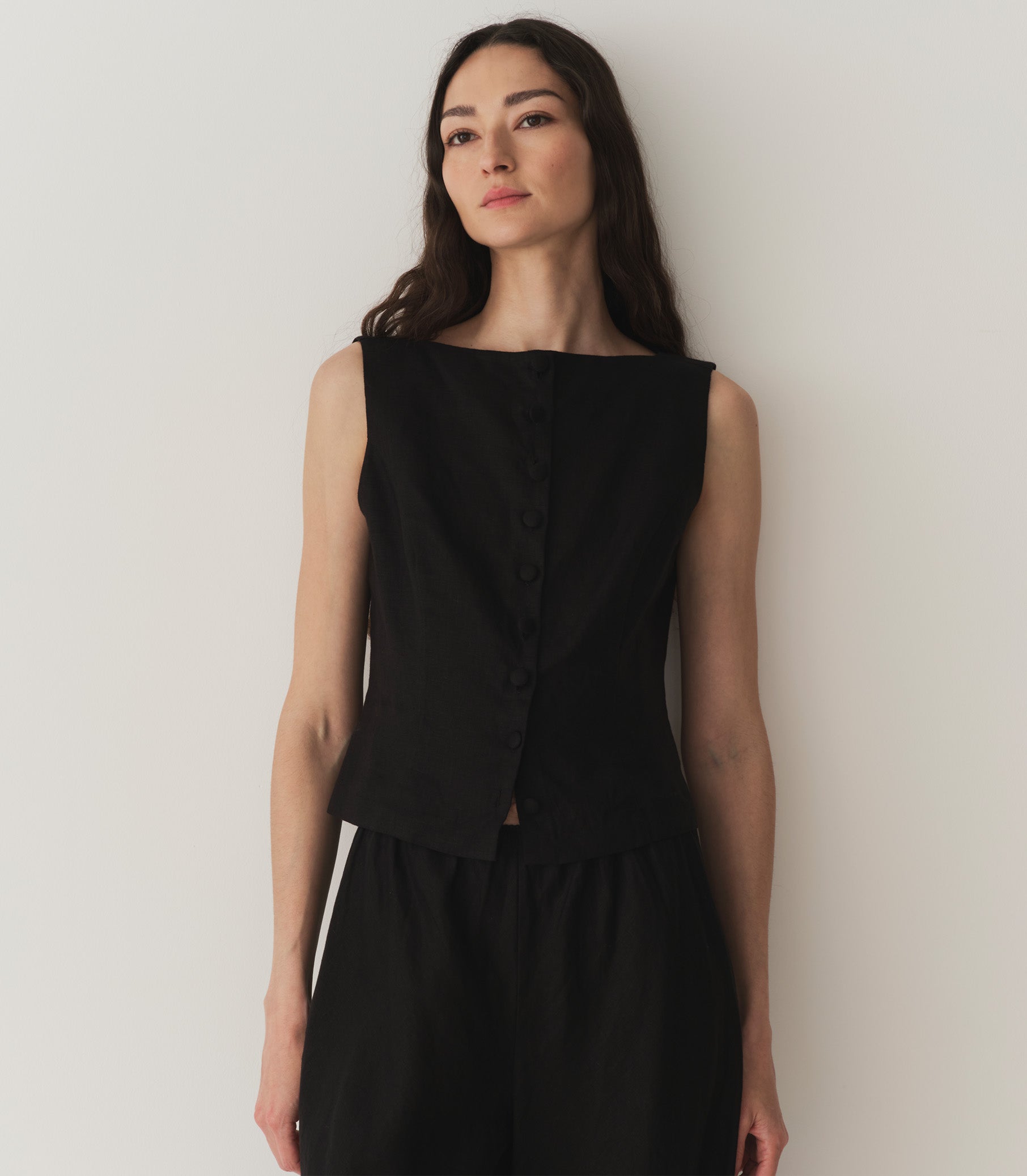 HMD -- HAYDEN TOP -- BLACK view 4
