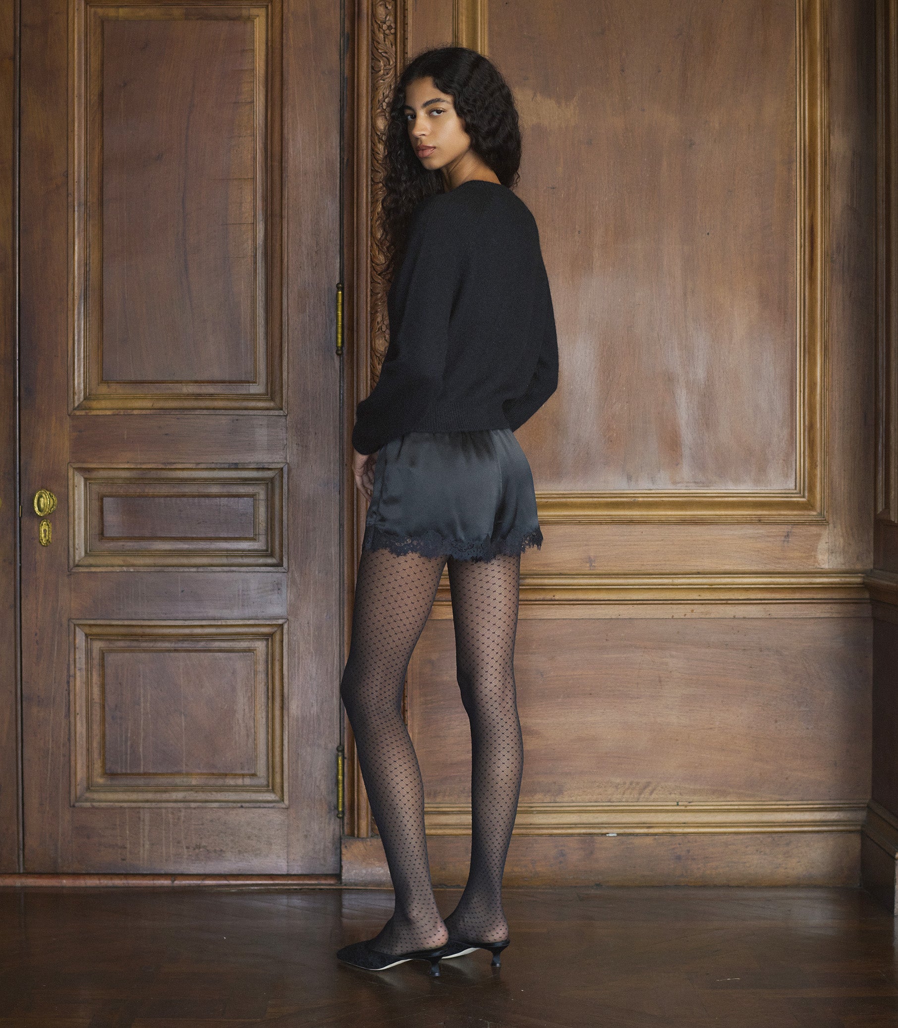 IONA SHORT -- BLACK view 8
