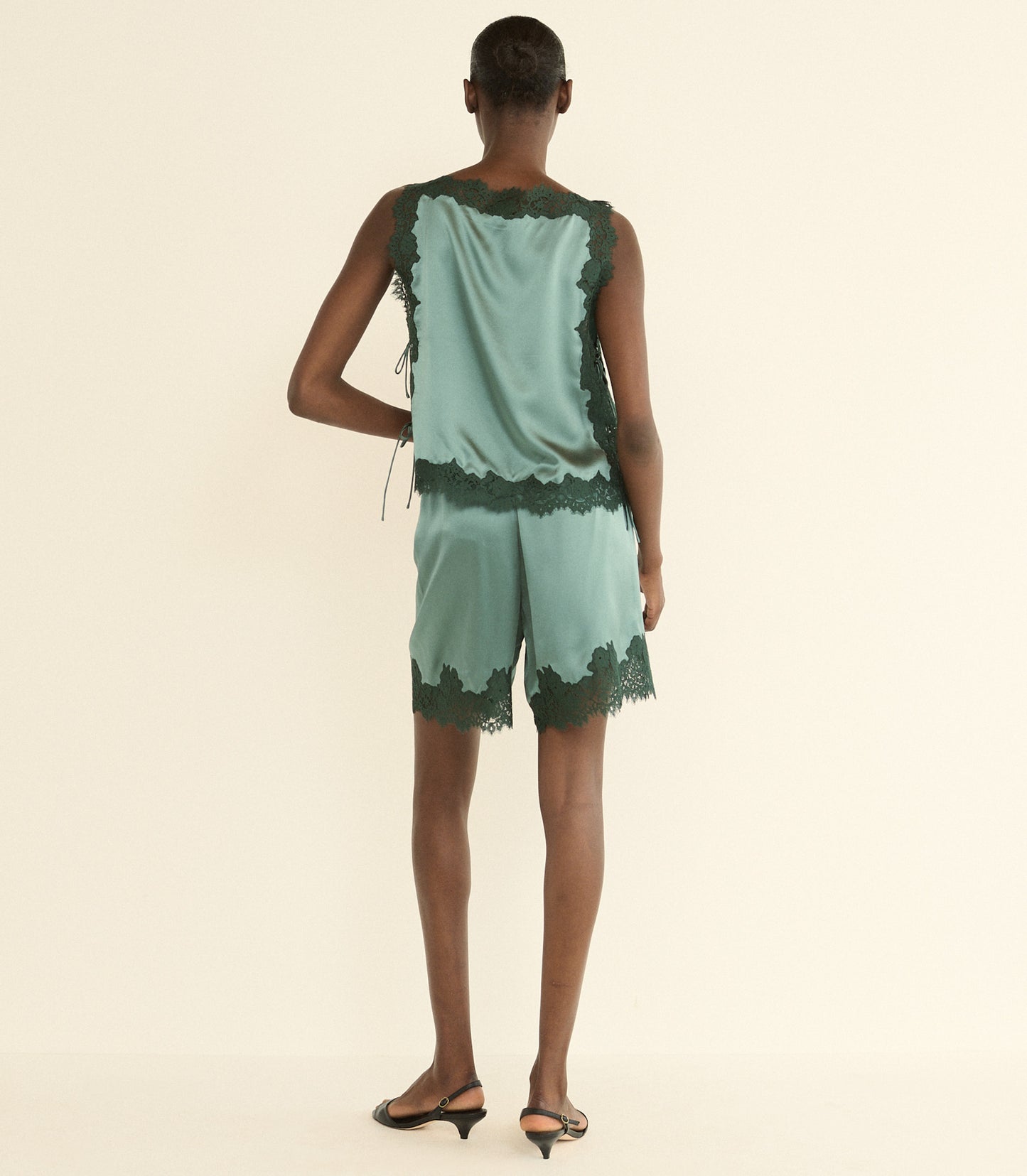 IRSA SHORT -- DULAC GREEN