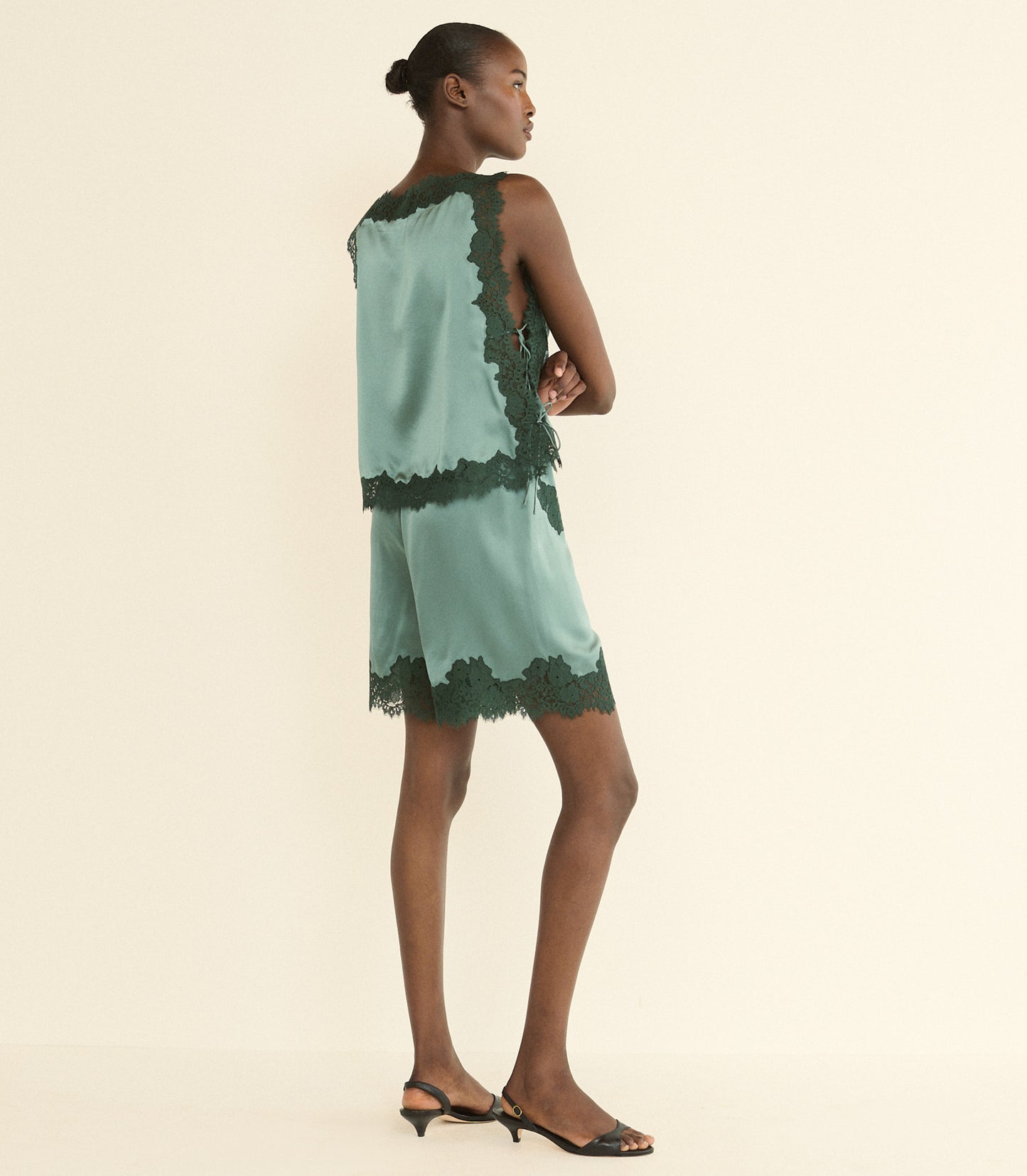 IRSA SHORT -- DULAC GREEN