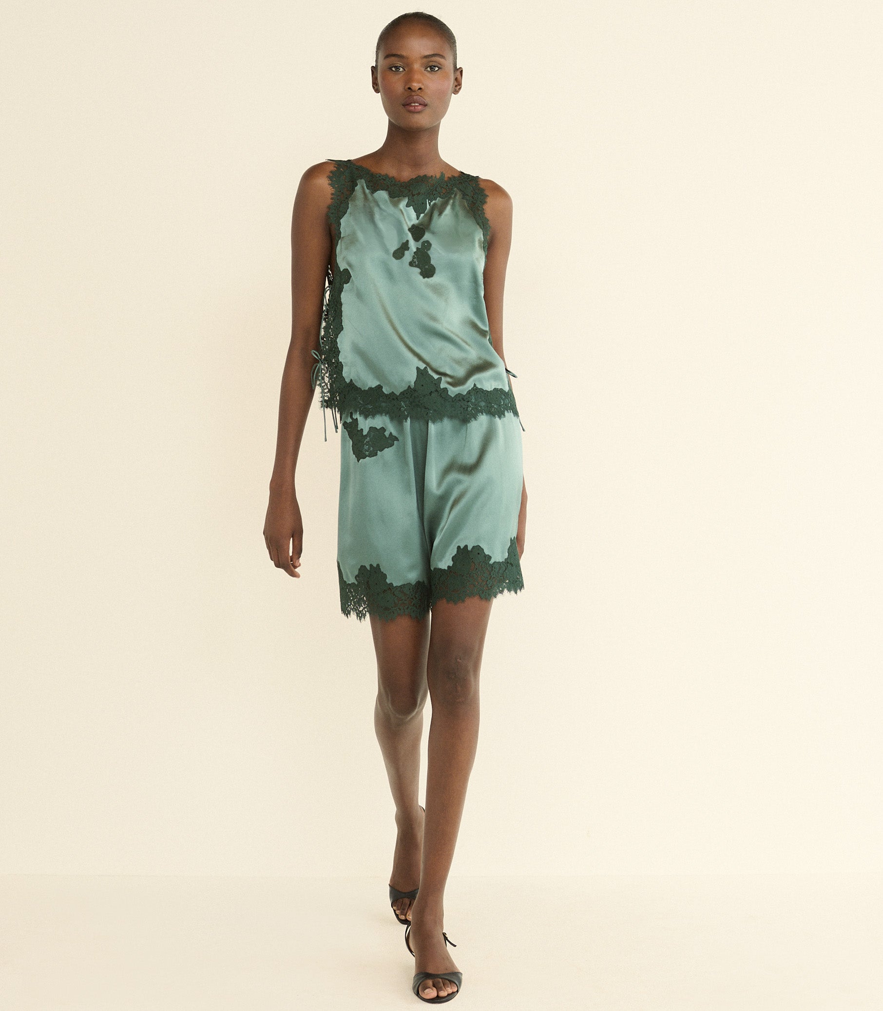 IRSA SHORT -- DULAC GREEN view 3
