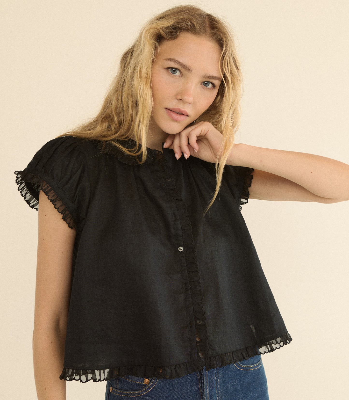KARINA TOP -- BLACK