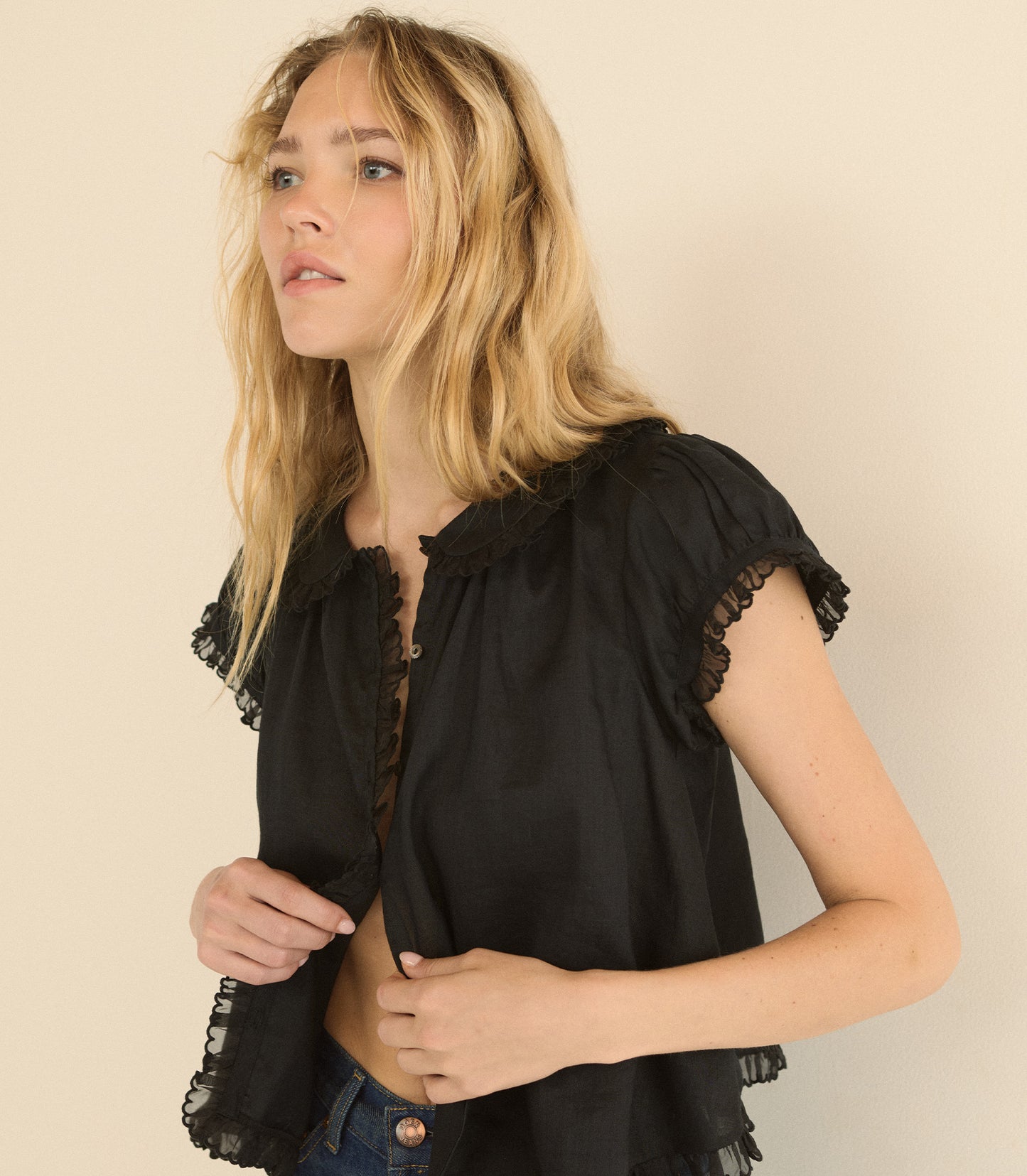 KARINA TOP -- BLACK