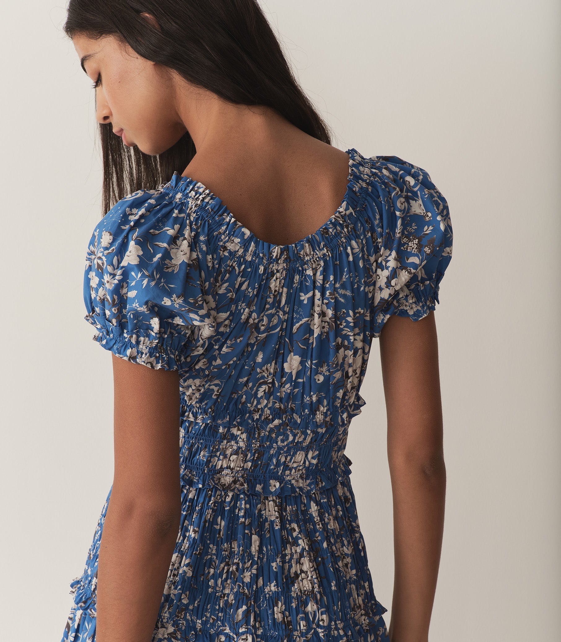 HMD -- LEANNE DRESS -- JARDINS DE LA FONTAINE view 4
