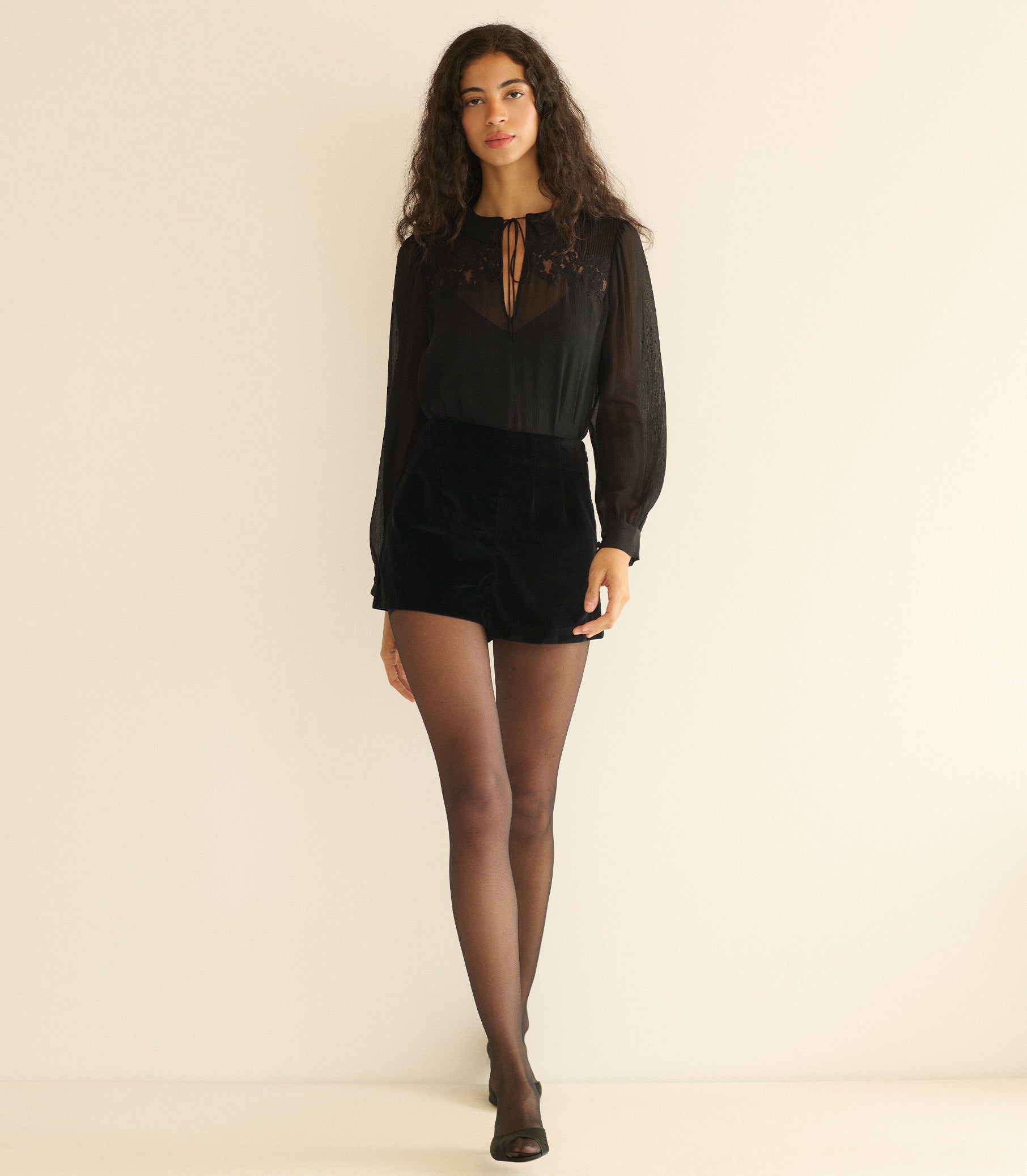 LIORA TOP -- BLACK view 5
