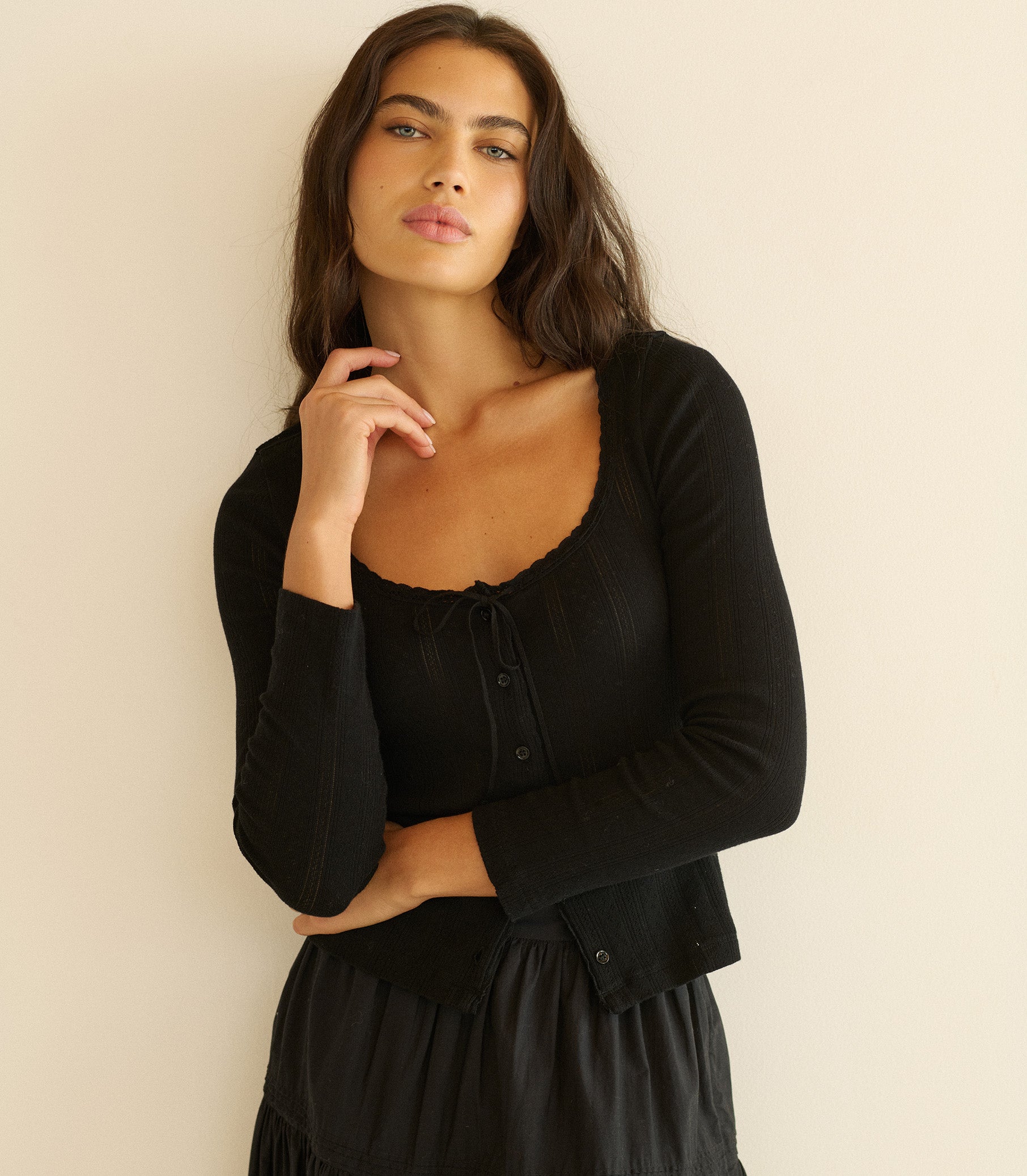 LORI TEE -- BLACK view 2
