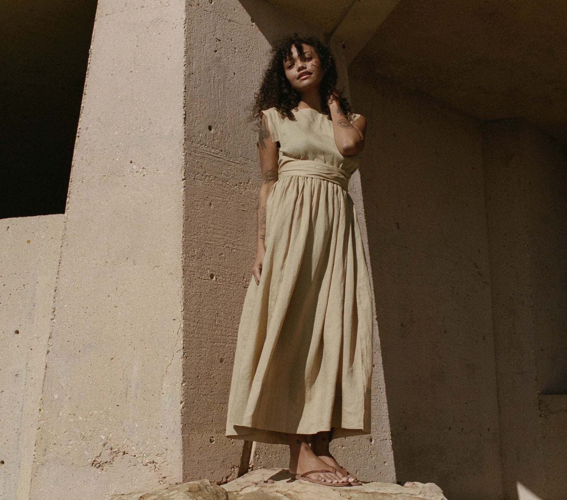 HMD -- PACIFICA DRESS -- OAKEN view 3
