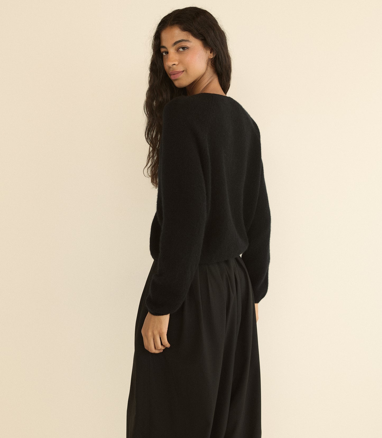 PEROLINE CASHMERE CARDIGAN -- BLACK