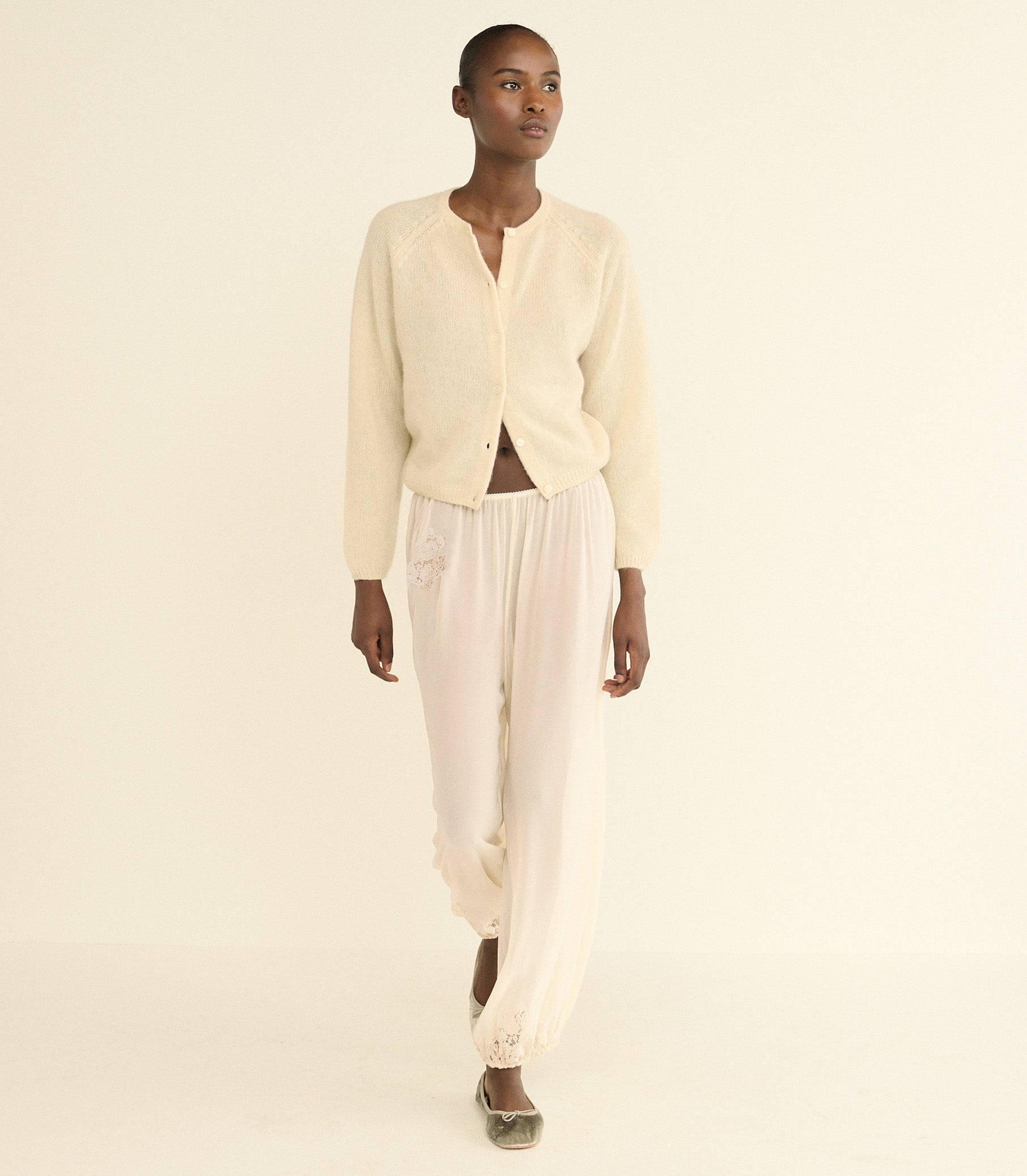 PEROLINE CASHMERE CARDIGAN -- DOGWOOD view 3
