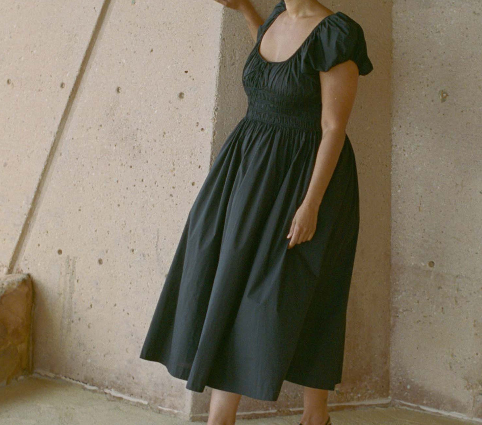HMD -- QUINN DRESS -- BLACK view 2
