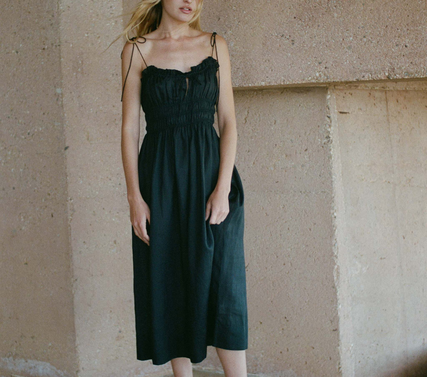 HMD -- RHODA DRESS -- BLACK