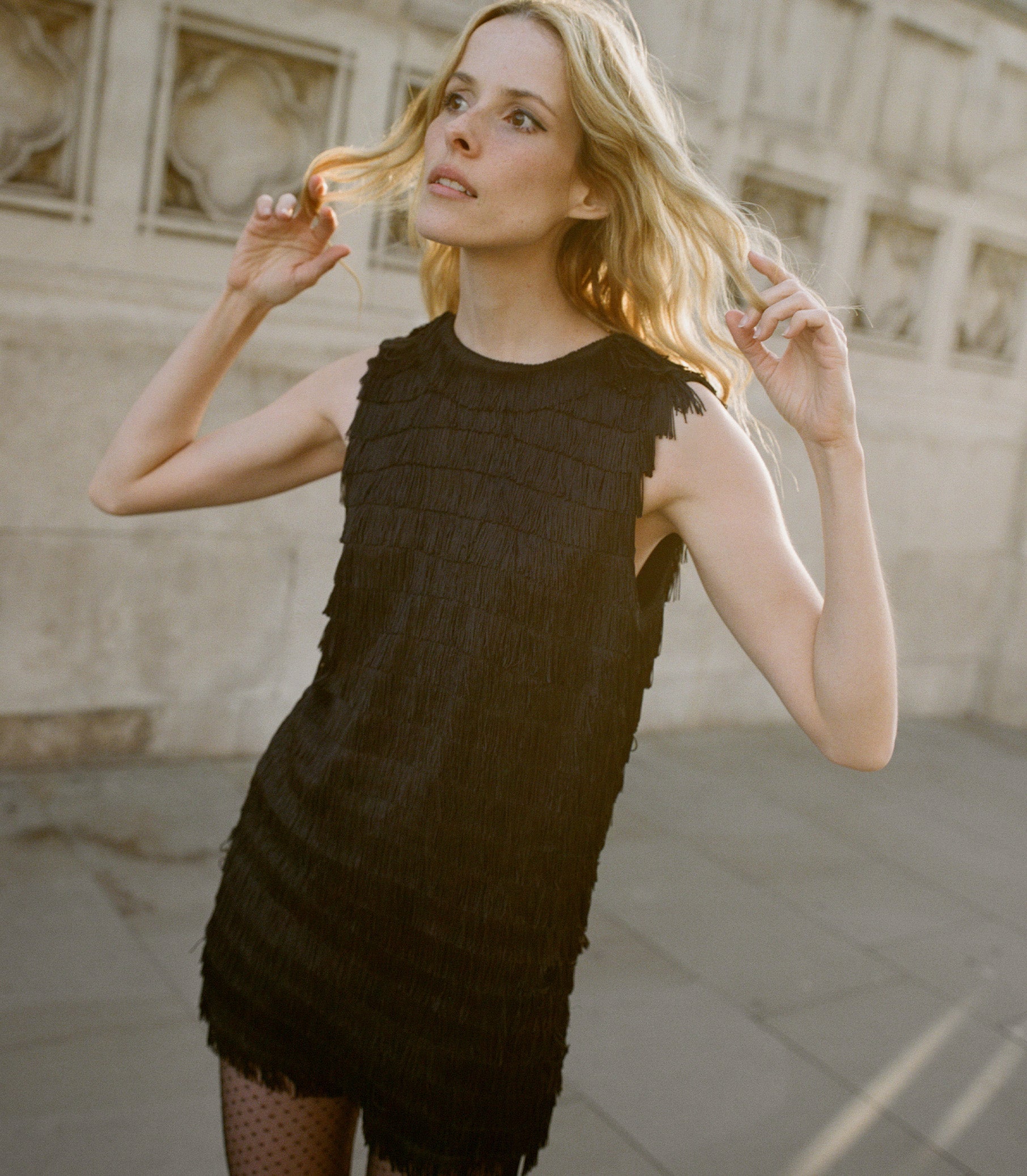 SOIRÉE TUNIC TOP -- BLACK view 6
