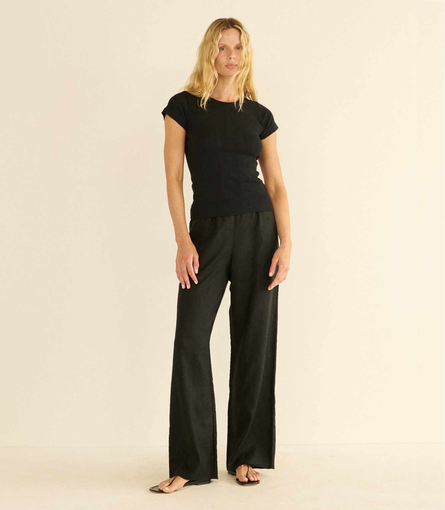 VIVI TEE -- BLACK QUELLE JOLIE POINTELLE