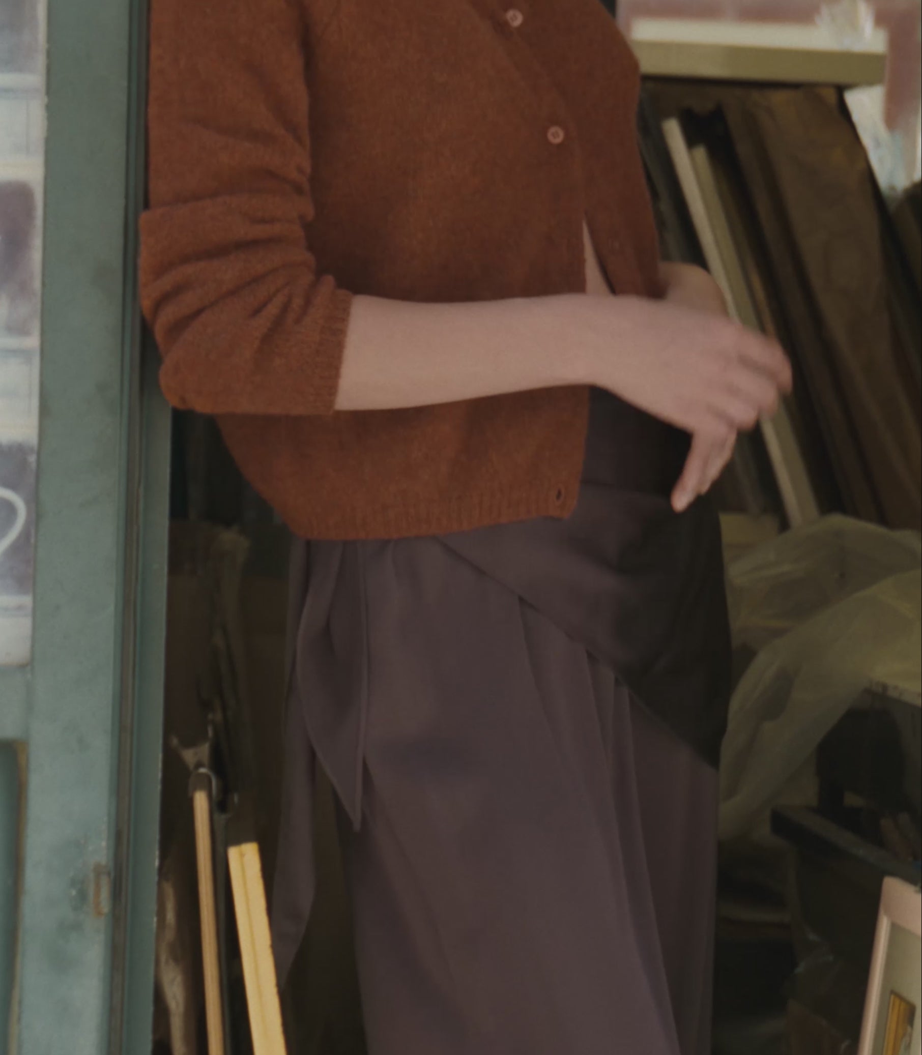 PEROLINE CASHMERE CARDIGAN -- EMBER view 5
