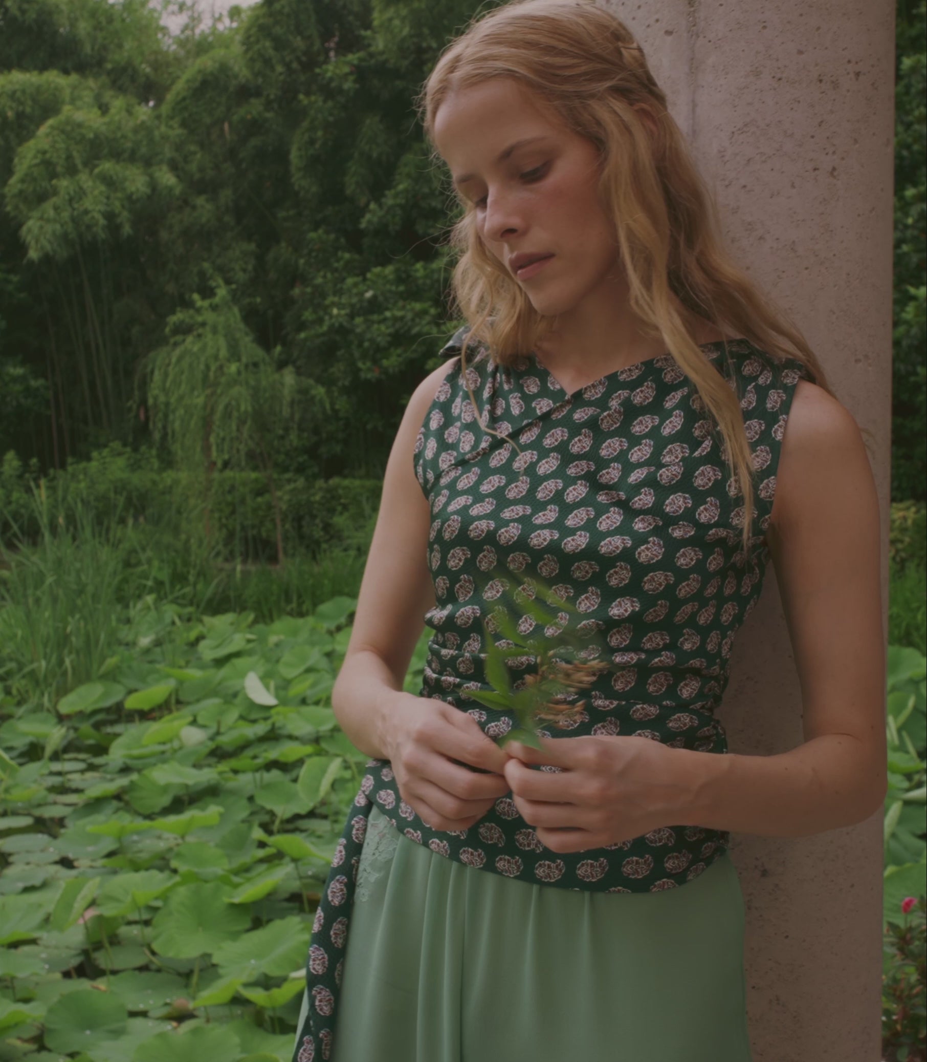 JANILLE TOP -- CHAUMONT PAISLEY view 7
