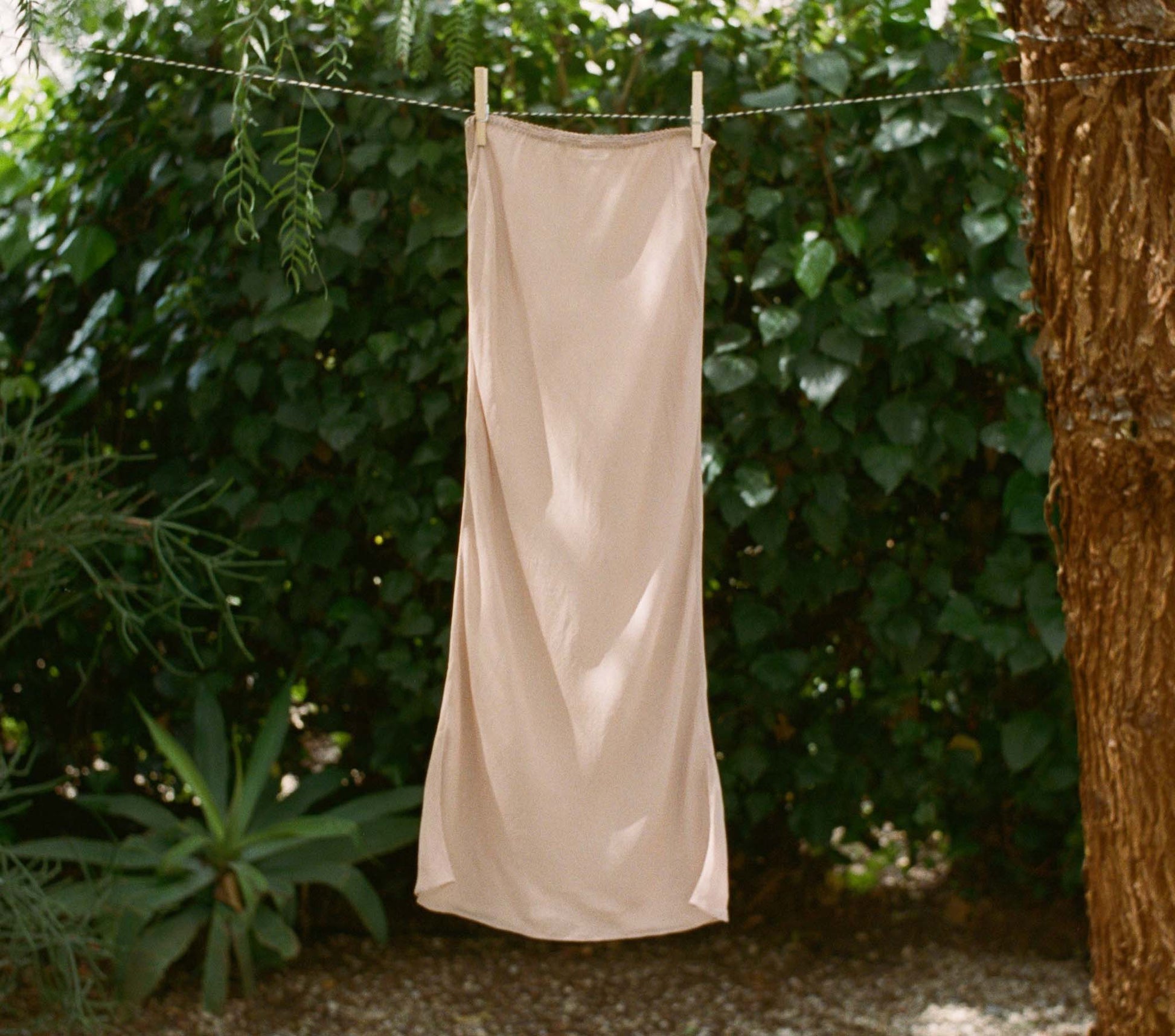 LONG SKIRT SLIP -- CONCH view 1
