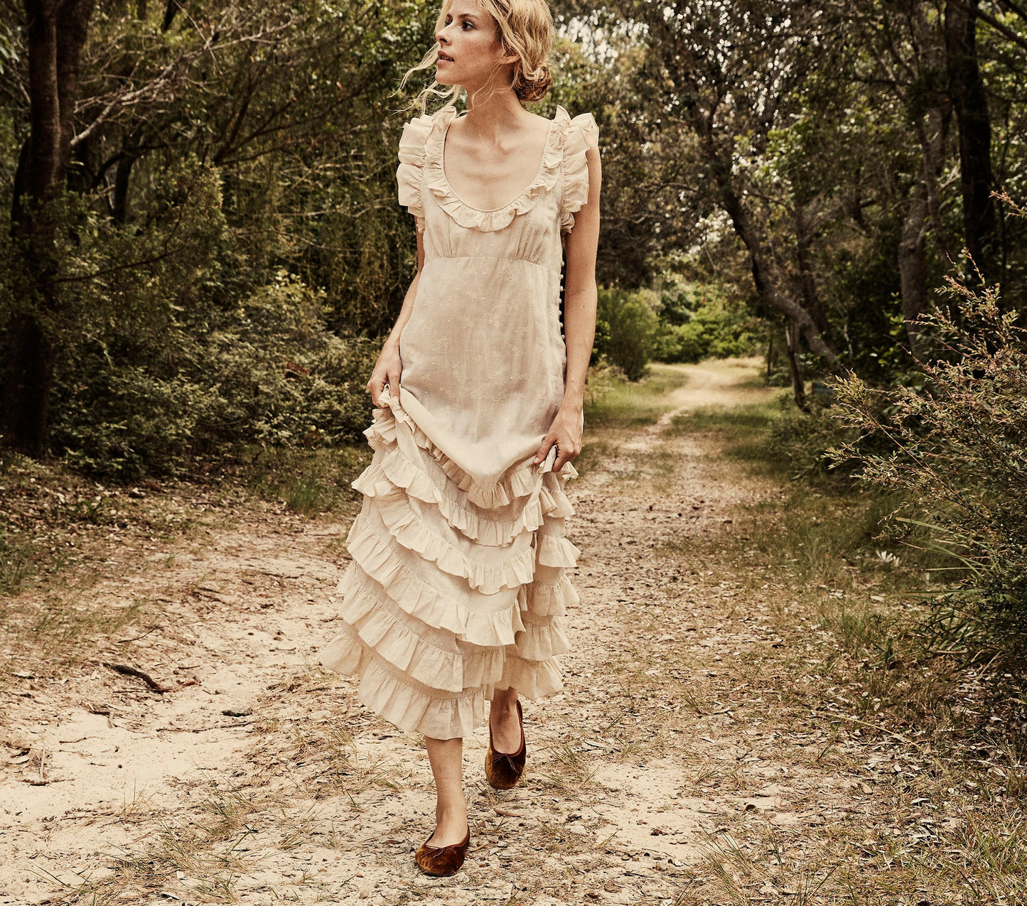 HMD -- CALLA DRESS -- DOVE