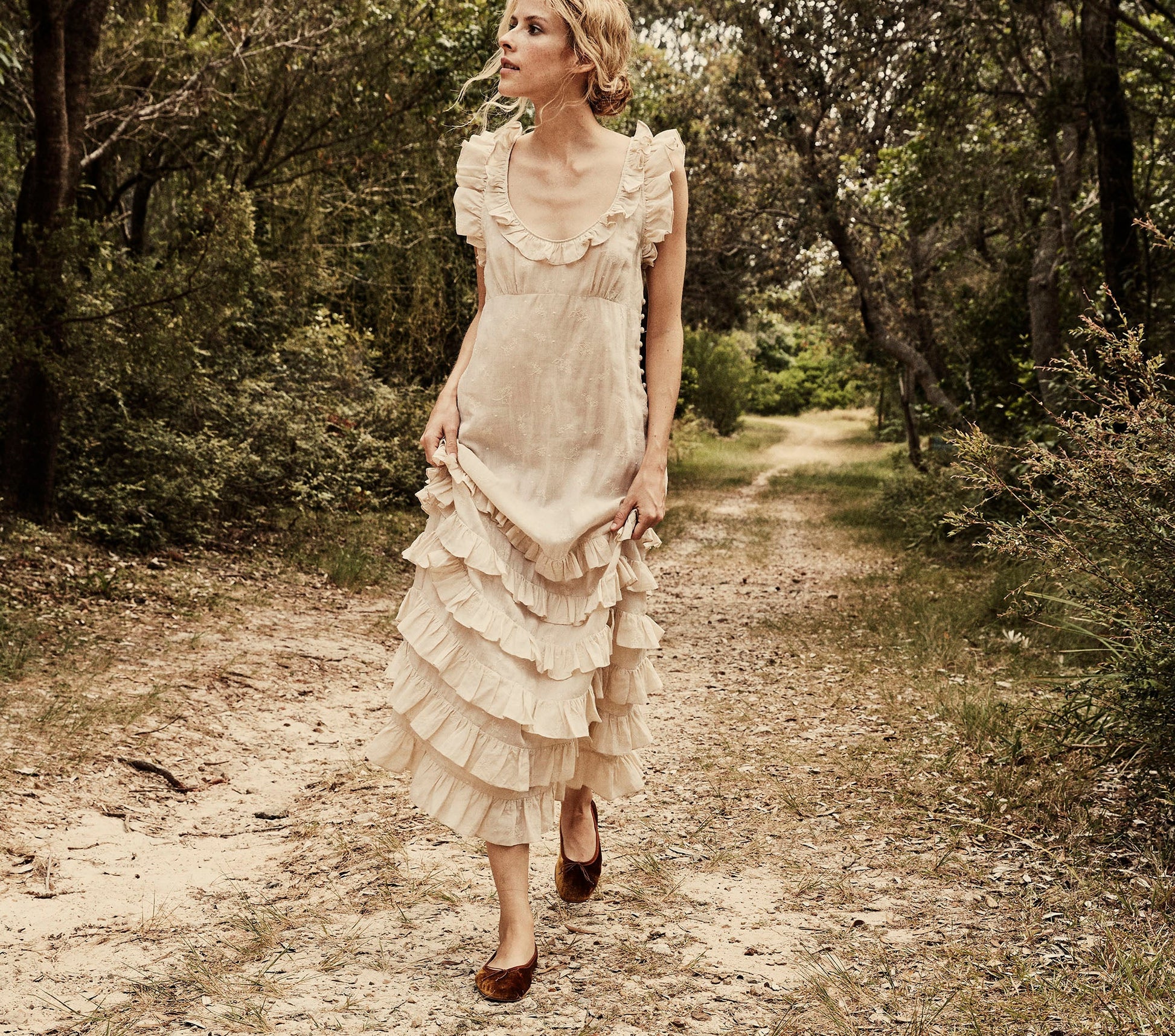 HMD -- CALLA DRESS -- DOVE view 1
