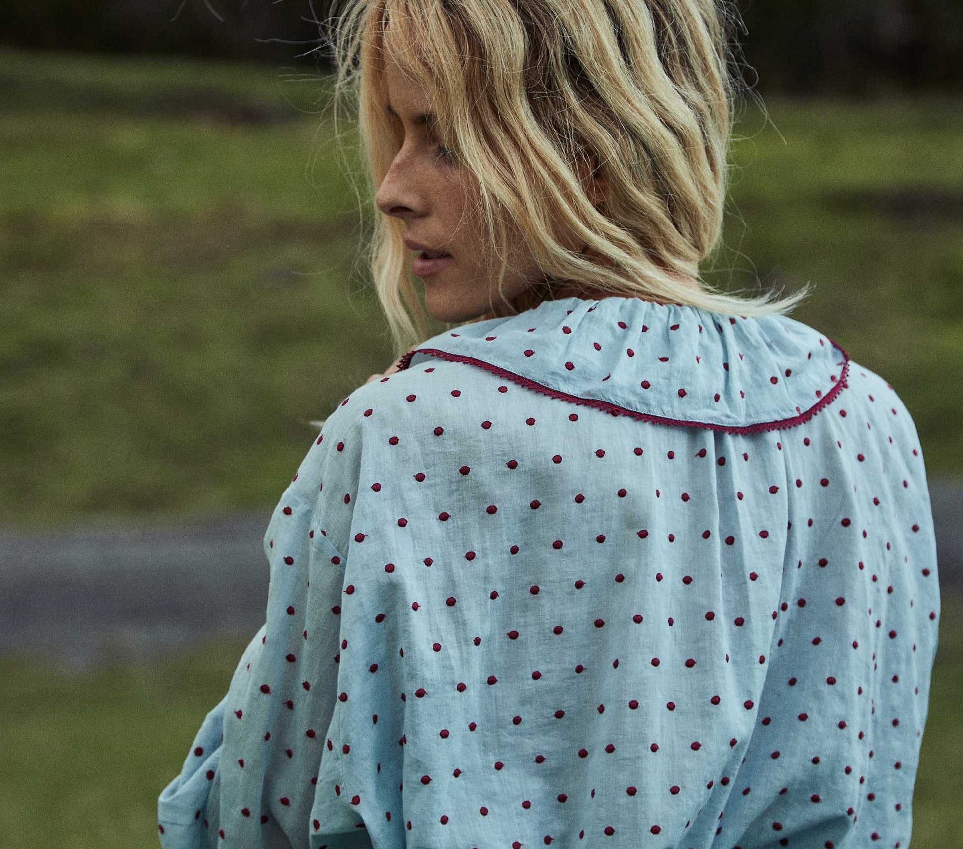 HMD -- JEMMA TOP -- AZURE SWISS DOT view 9
